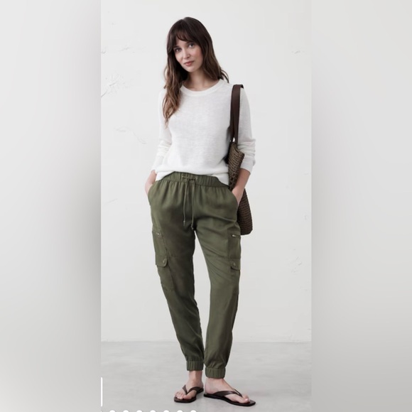3 Pairs Banana Republic Women’s Tencel Cargo Joggers Pants Medium Petite - Picture 8 of 9